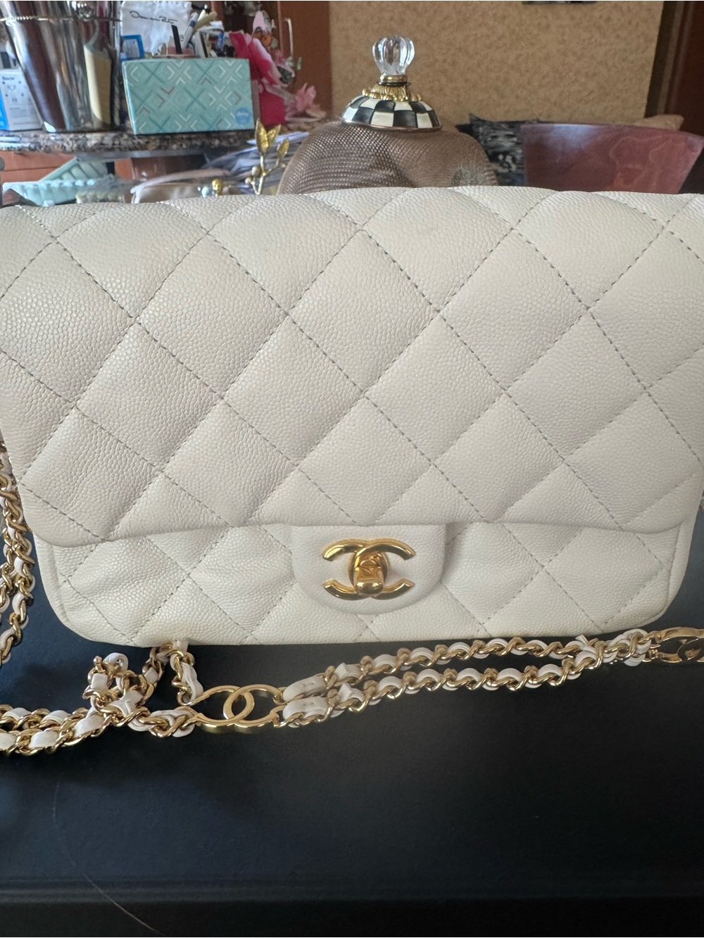 CHANEL Quilted Shoulder Bag in whire with Gold Hardware